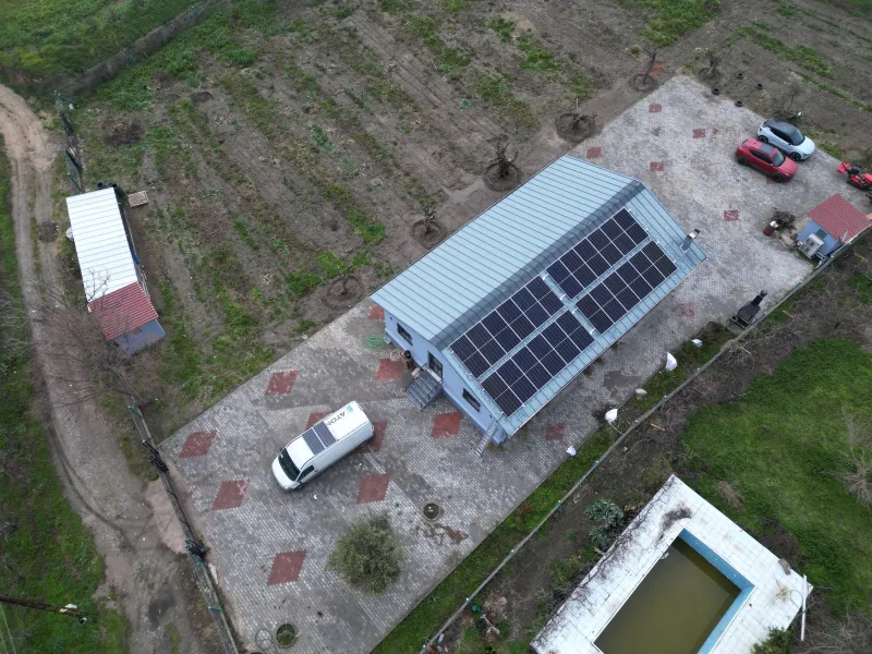 Kemalpaşa 20 kW hibrit sisteminin farklı açıdan görünümü